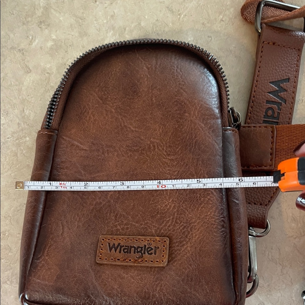 Wrangler Brown Crossbody Bag - Picture 4 of 5